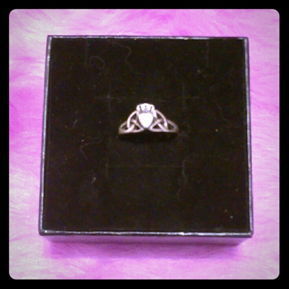 925 Sterling Silver Claddagh Ring